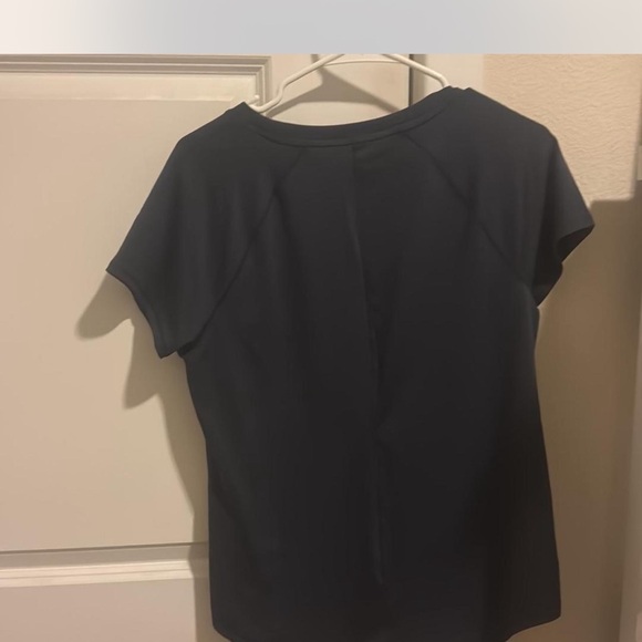 All in Motion Navy Activewear Top - Picture 3 of 3